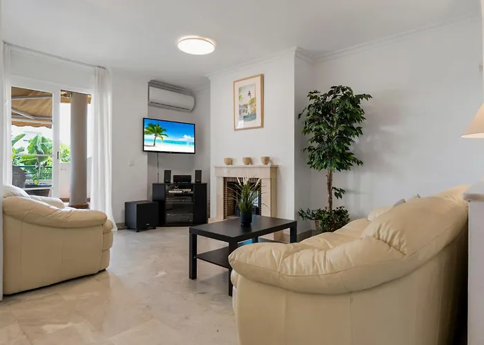 Duplex In Puerto Banus By Costarentals - Ref M40 Apartament