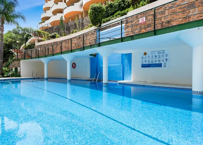 Duplex In Puerto Banus By Costarentals - Ref M40 Marbella