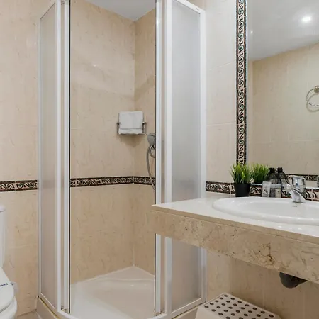 Duplex In Puerto Banus By Costarentals - Ref M40 * Marbella