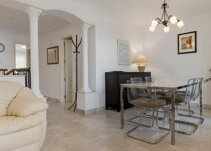 Duplex In Puerto Banus By Costarentals - Ref M40 Lägenhet