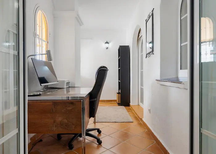 Duplex In Puerto Banus By Costarentals - Ref M40 * Marbella